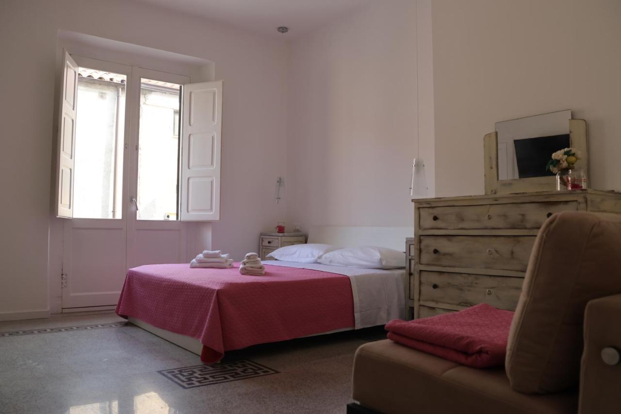 Il Borgo Civ.15 Hotel Paola Bagian luar foto