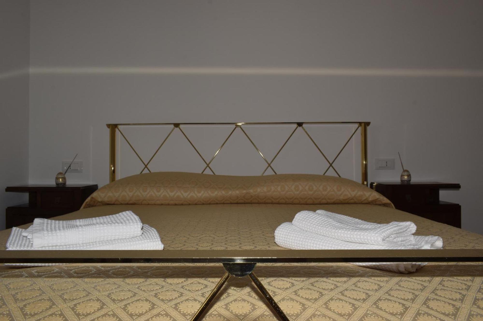 Il Borgo Civ.15 Hotel Paola Bagian luar foto