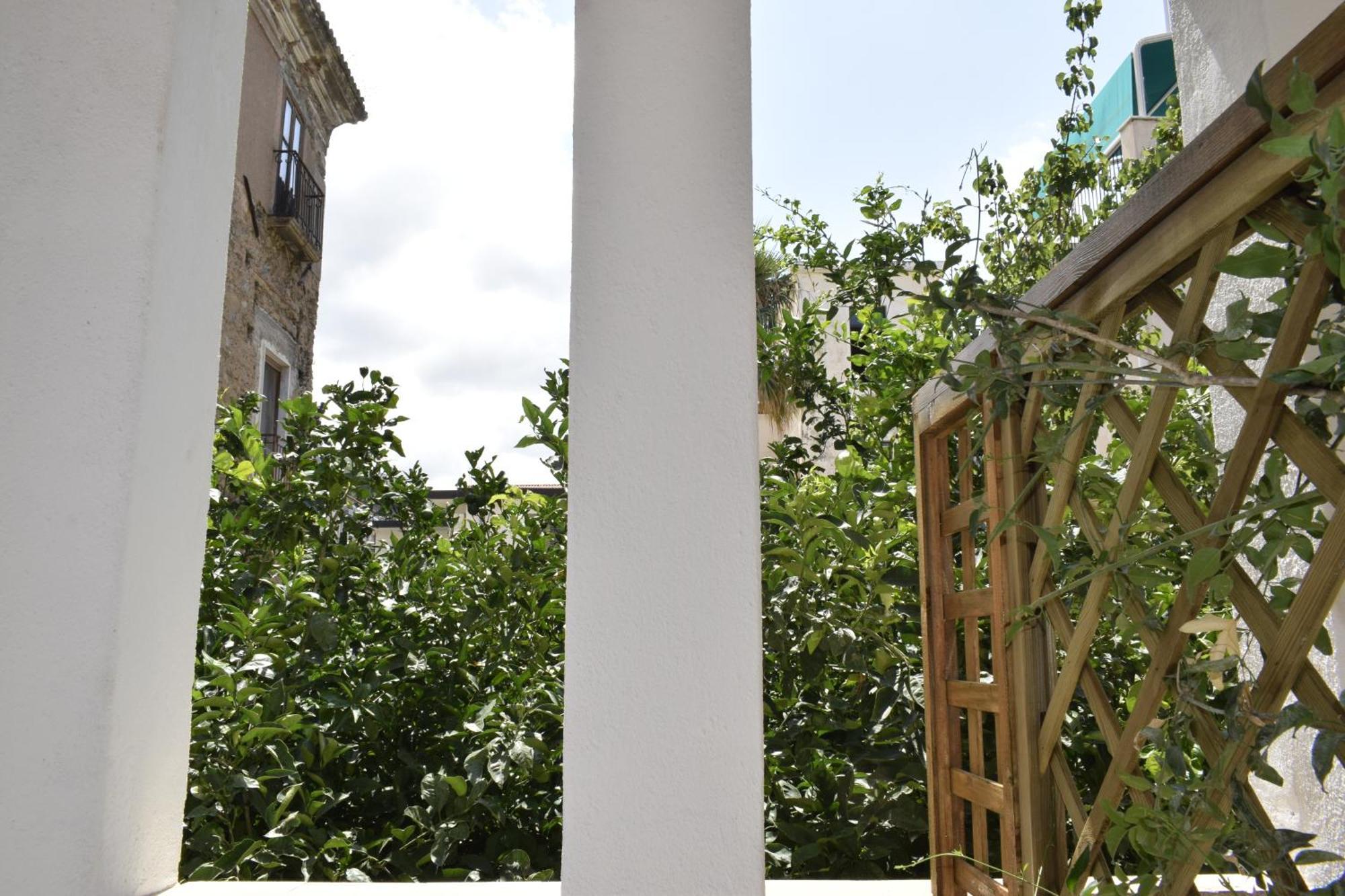 Il Borgo Civ.15 Hotel Paola Bagian luar foto