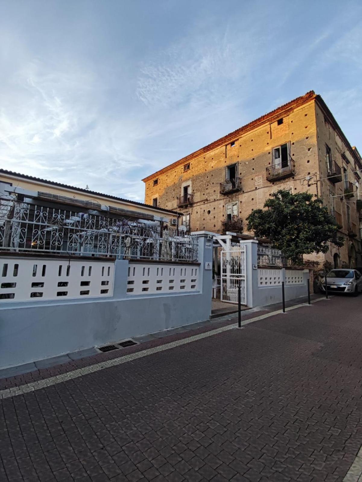 Il Borgo Civ.15 Hotel Paola Bagian luar foto